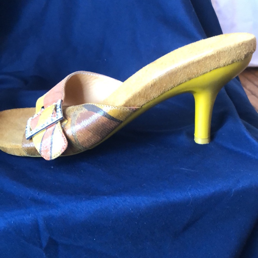 Nancy Li Low Heel Sliders - Picture 3 of 10